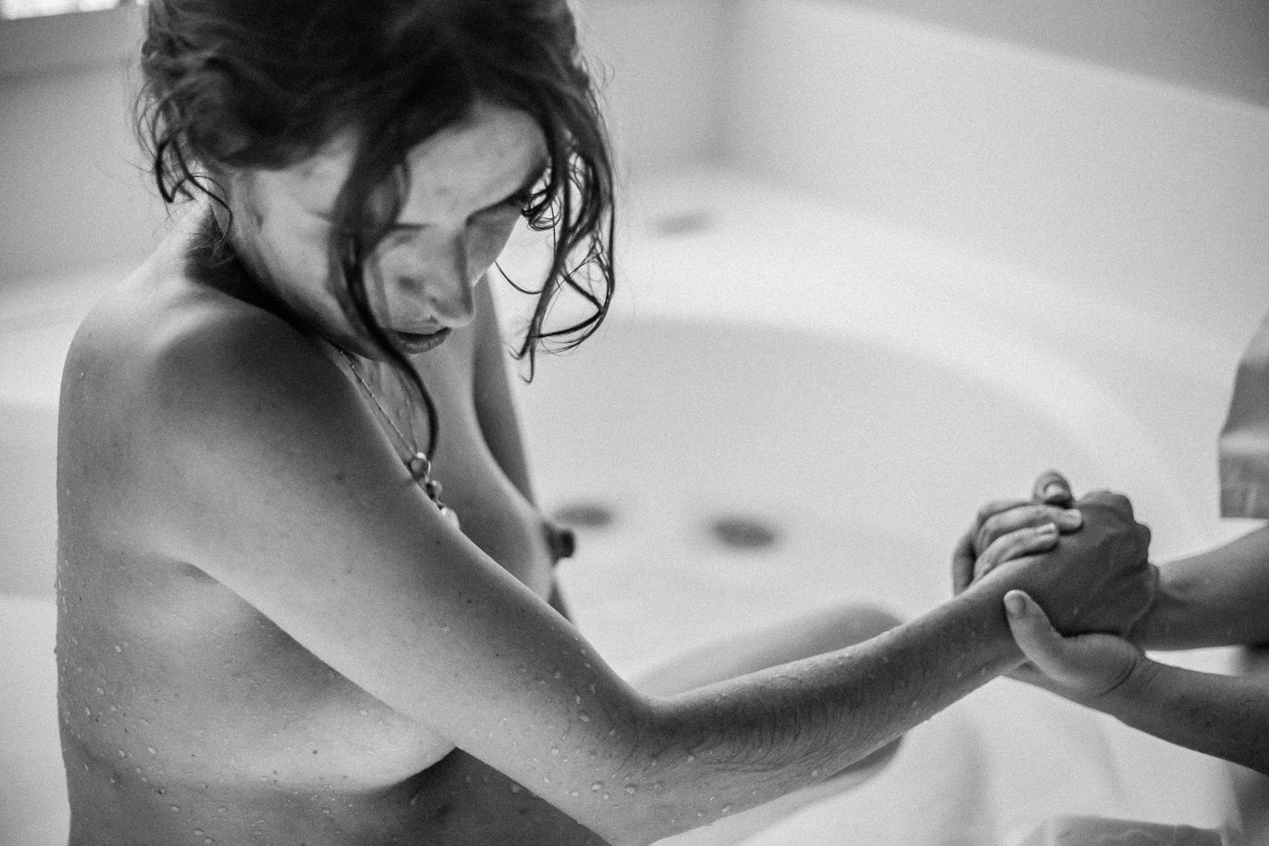 Gestante em momento íntimo